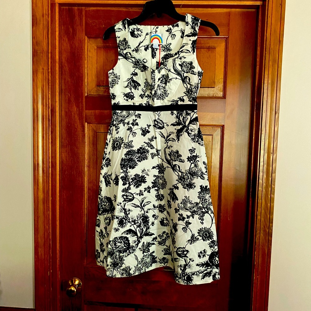 New Ruby Belle black white floral dress size 4